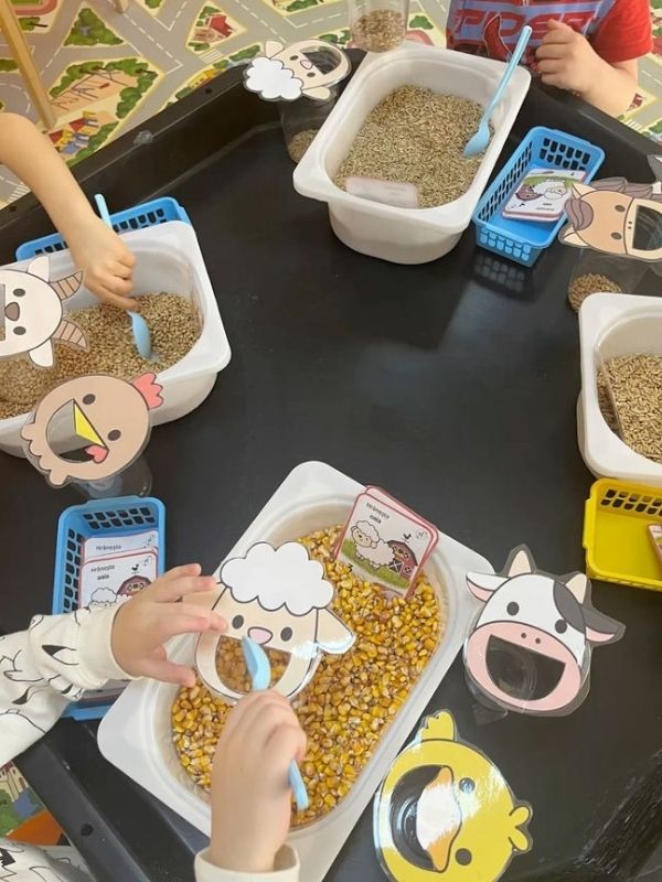 kids-doing-farm-animal-craft-ideas-with-sensory-bins