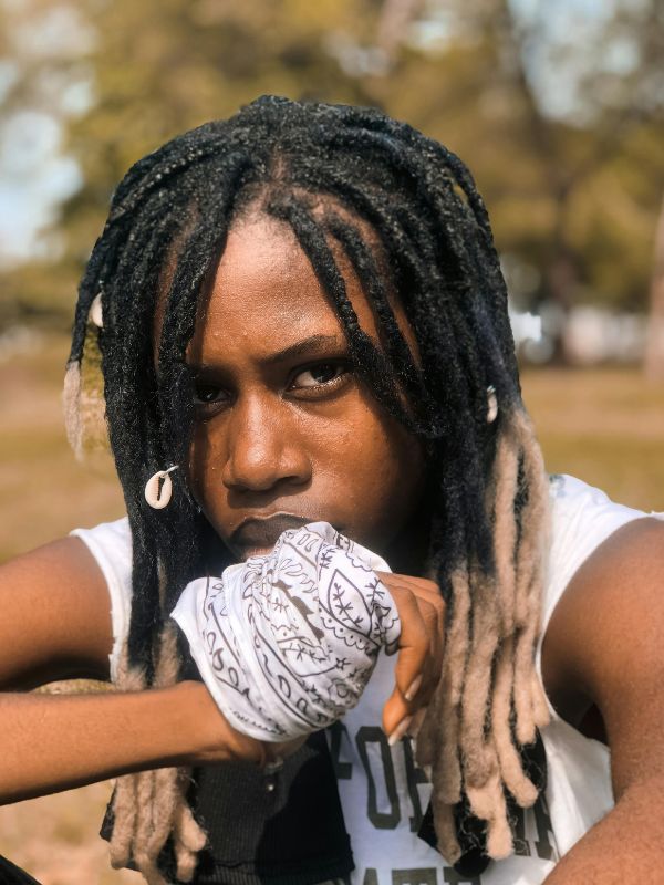 girl-mixed-color-locs-that-grows-faster-than-the-others