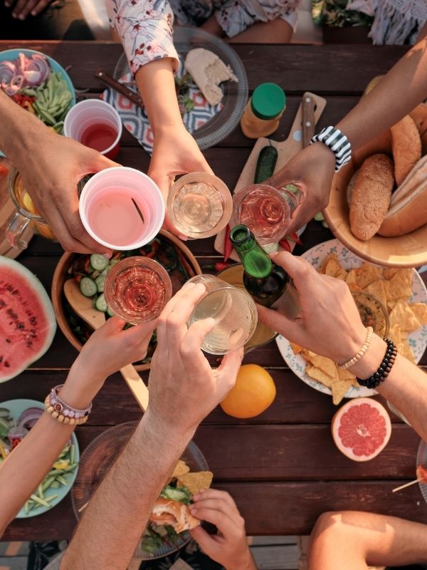 outdoor-picnic-setup-activity-for-teens