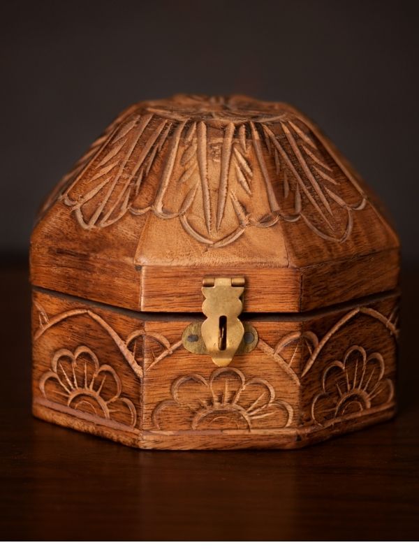wood-jewelry-box-for-display