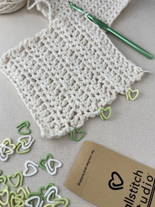 Count-Stitches-and-Use-Markers-how-to-read-crochet-patterns