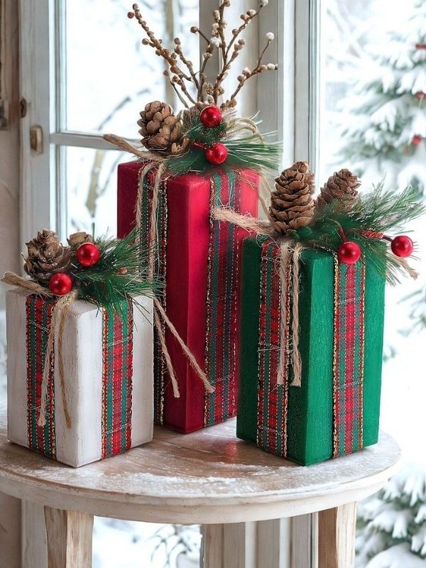 Gift-Display-Christmas -DIY-Decorations-on-a-Budget