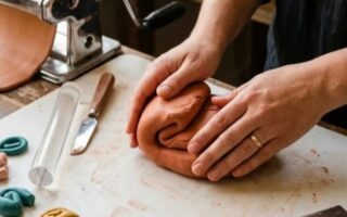 Featured-image-on-How-to-start-with-polymer-clay-as-a-beginner