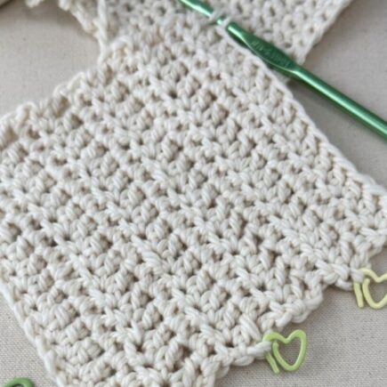 Featured-image-on-how-to-read-crochet-patterns