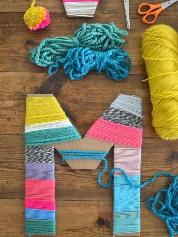 Make-Yarn-Wrapped-Decorations