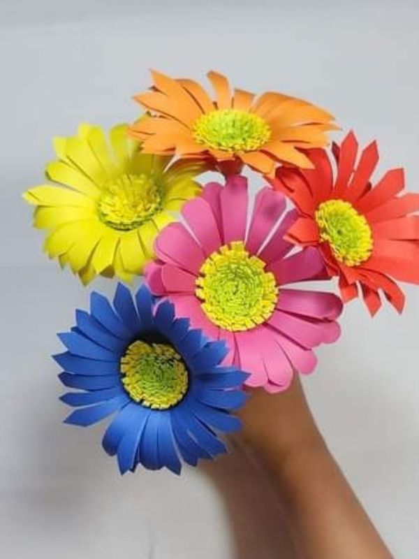 Refine-the-Finished-Flower-How-to-Make-Paper-Flowers