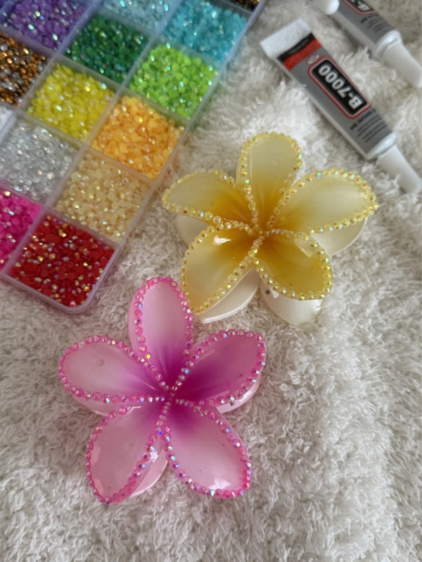 Rhinestone-Hair-Clips
