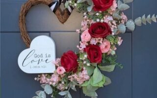 Featured-Image-of-Valentines-Day-Wreath-Ideas
