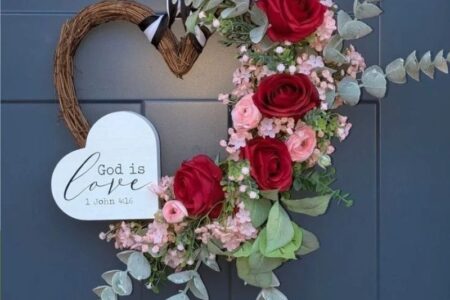 Featured-Image-of-Valentines-Day-Wreath-Ideas