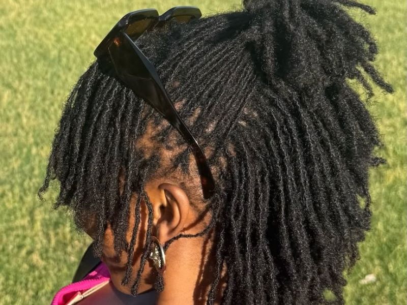 Featured-image-on-Sisterlocks-Styles-for-Medium-Hair