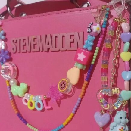 How-to-Make-DIY-Bag-Charms-featured-image