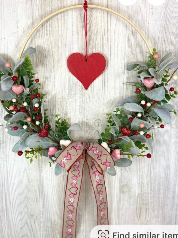 Minimalist-Hoop-Wreath