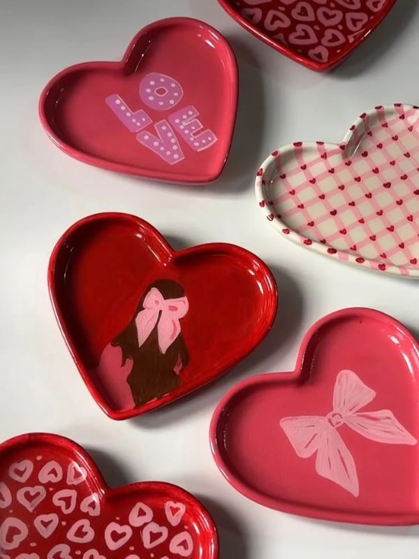 Romantic-Air-Dry-Clay-Trinket-Dish-for-valentine's-day-craft-for-adults